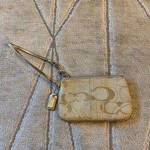 Coach Wristlet, gold